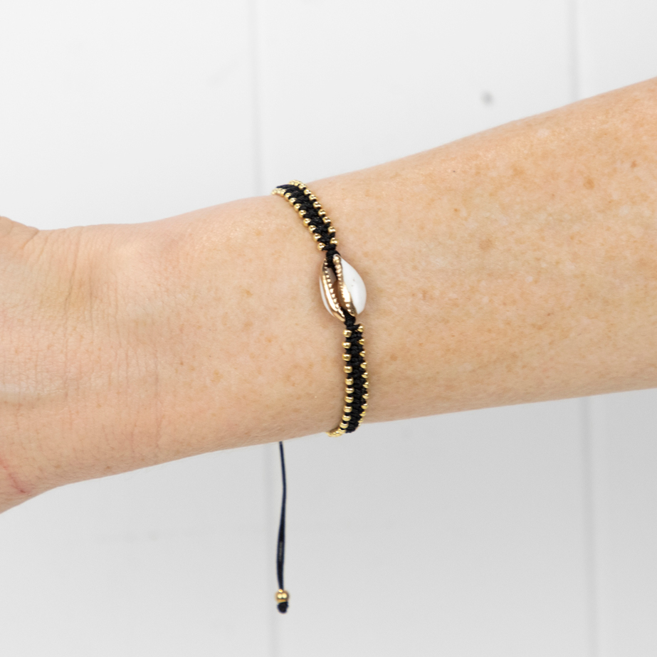 Bracelets Set x 3 - Braided Cowrie