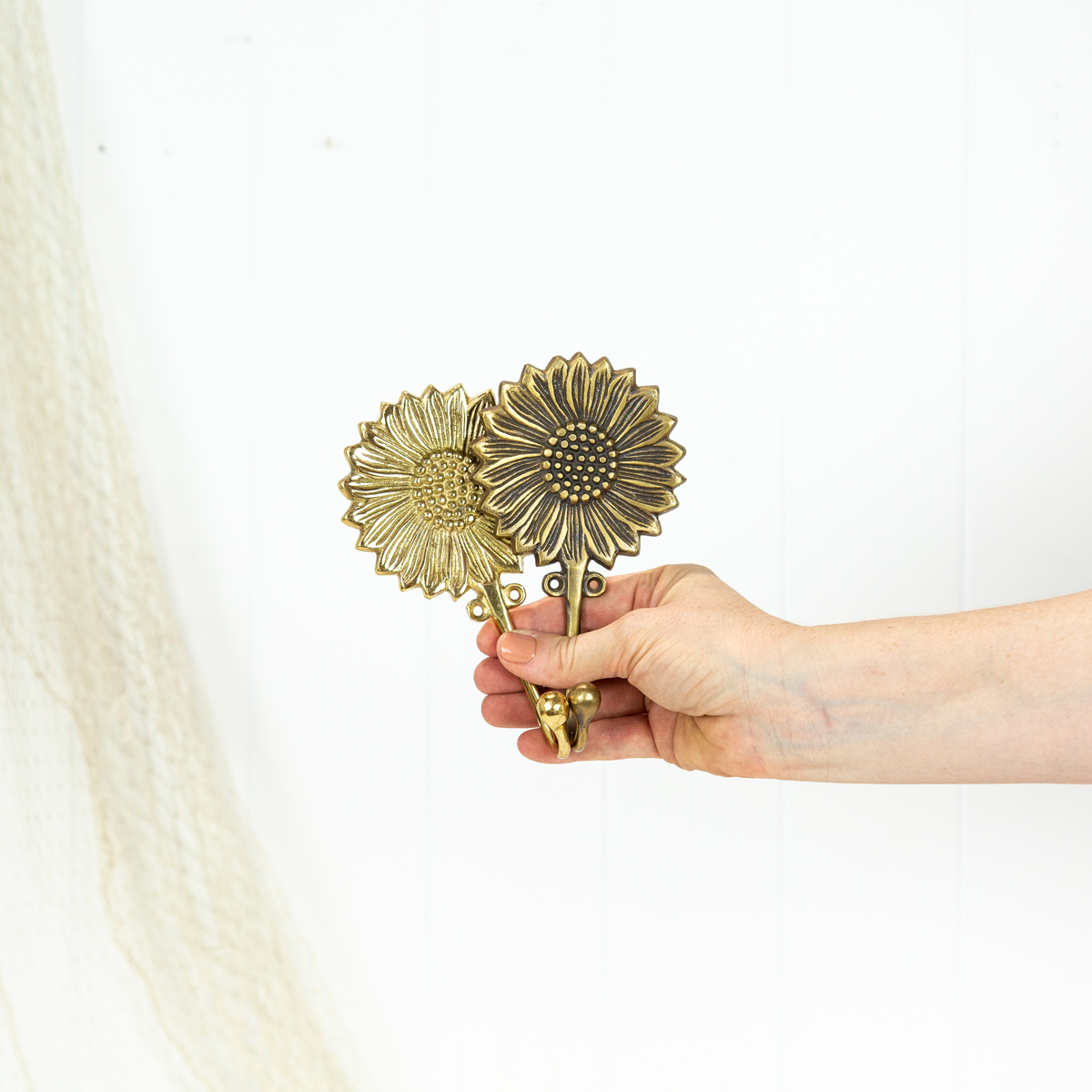 Sunflower Hook - Dark #0320