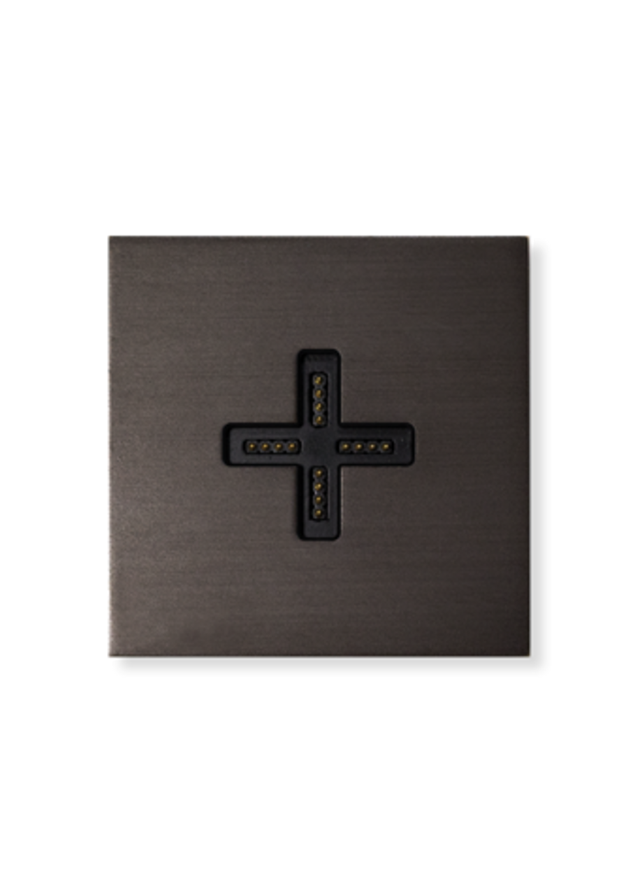 Eve plus - wall base cover - bronze