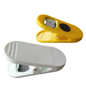 MOR3737 Magnetic Chip Clip with Beer Opener