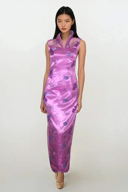 Pink Qipao with standing collar and flower appliqué