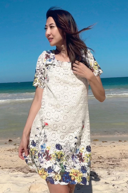 White Short sleeved crochet lace and flower print resortwear 