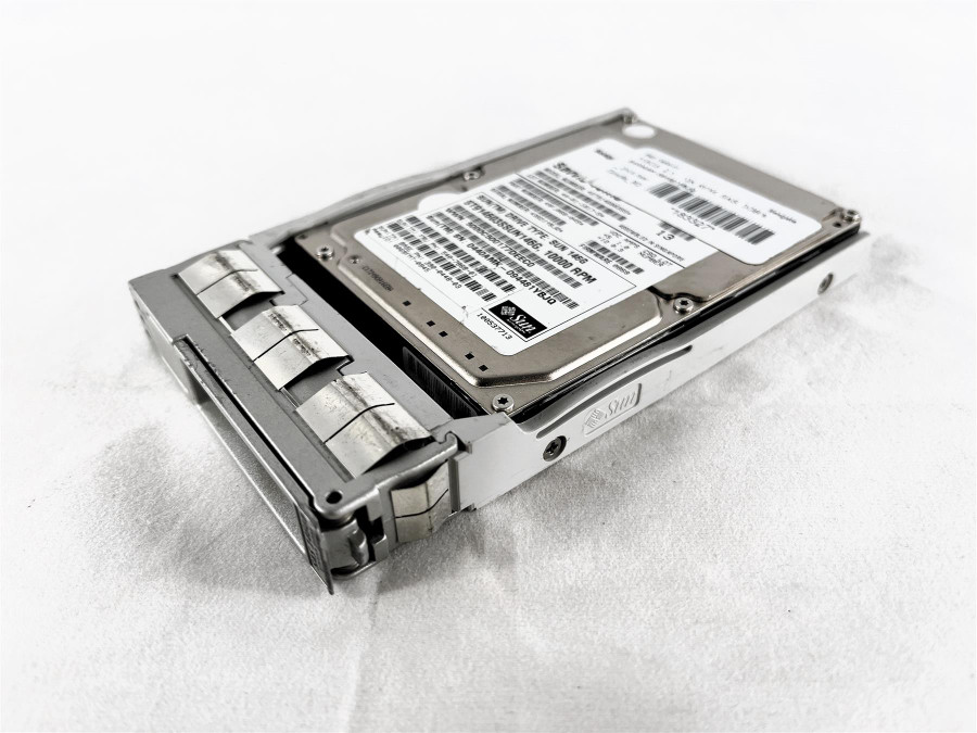 Sun Microsystems 450GB 15K SAS 3.5-inch Enterprise HDD with Server Caddy 6Gb/s