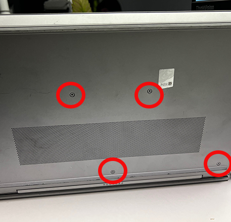 Step 2 Image: Open the Laptop Case