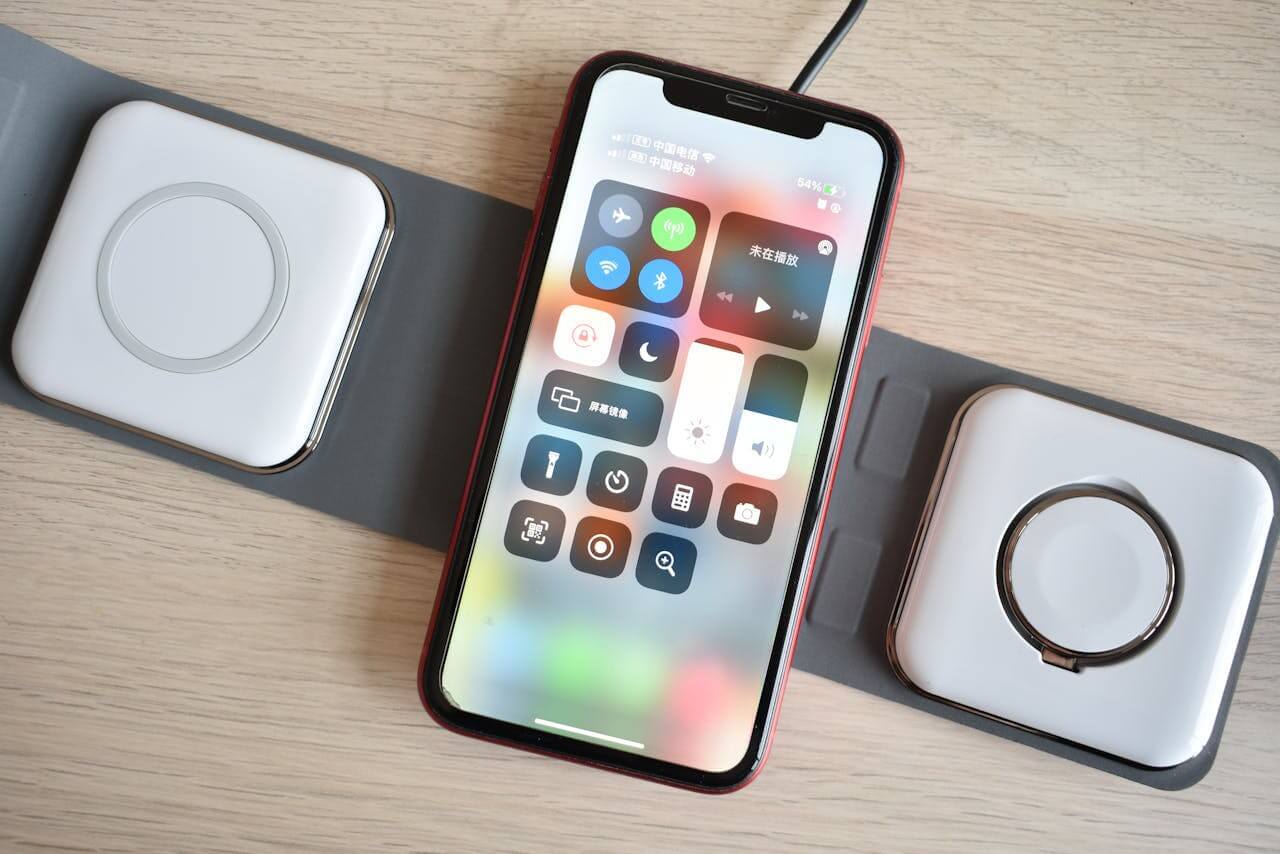 Three devices on a MagSafe charger