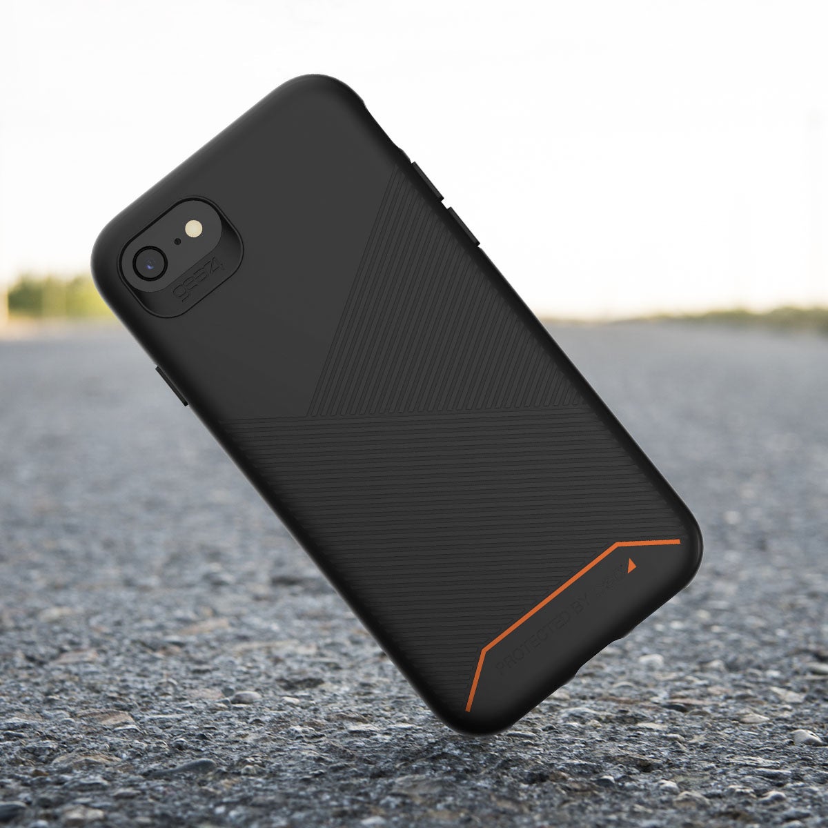 Drop Resistant Up to 16ft|5m
||Denali protects your phone from drops up to 16 feet (5 meters).*