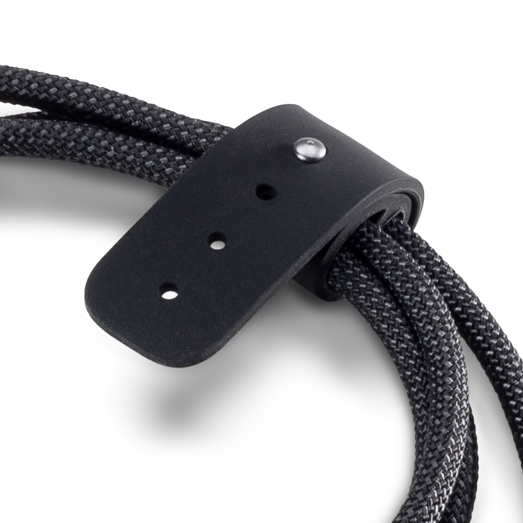 Integrated Silicone Cable Strap ||
The premium silicone strap harnesses the cable for easy packing.