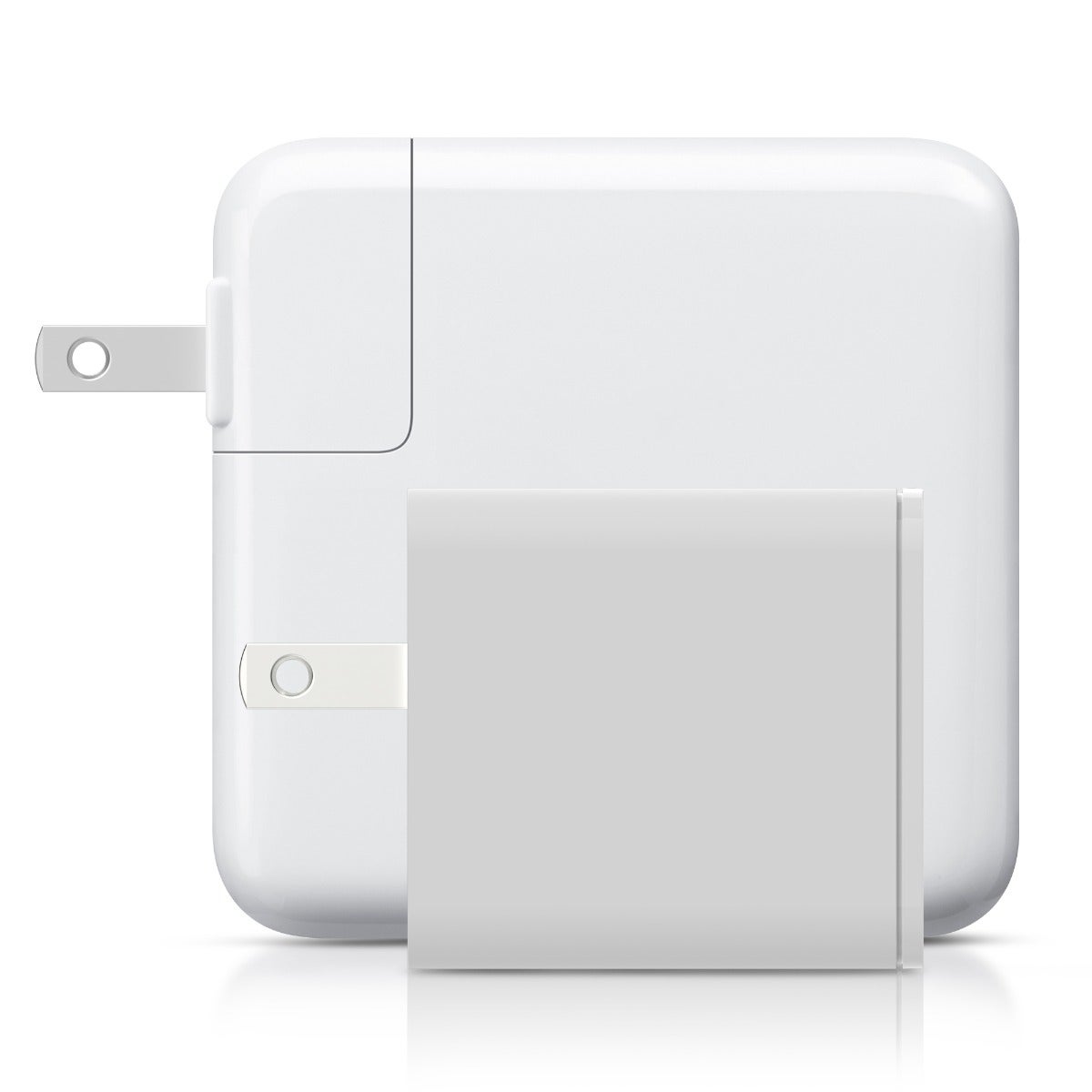 Small, Compact Design||The speedport 45 is significantly smaller than typical, non-GAN chargers.