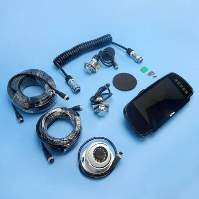 SPHERE CARAVAN REVERSING CAMERS KIT W/H 2 CONNECTOR BRACKETS AND WHITE 
AND WHITE CAMERA BTK-CVKB
