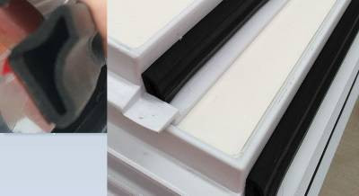 SEAL T/S 2013 CAMPER DOOR