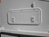 DOOR BAGGAGE 6 288X653 WHITE STIPPLE