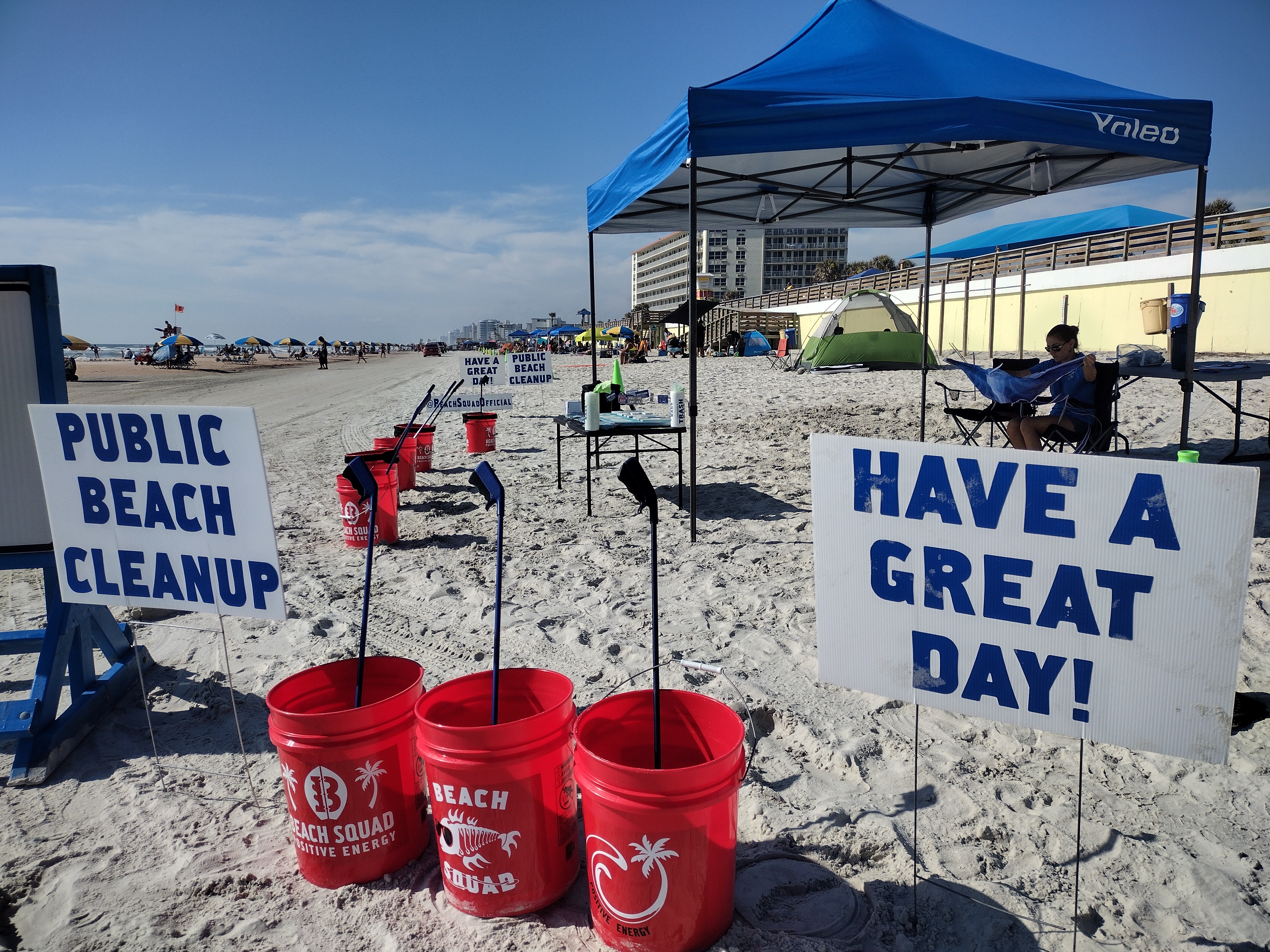 BEach Squad Beach Cleanup Volunteers