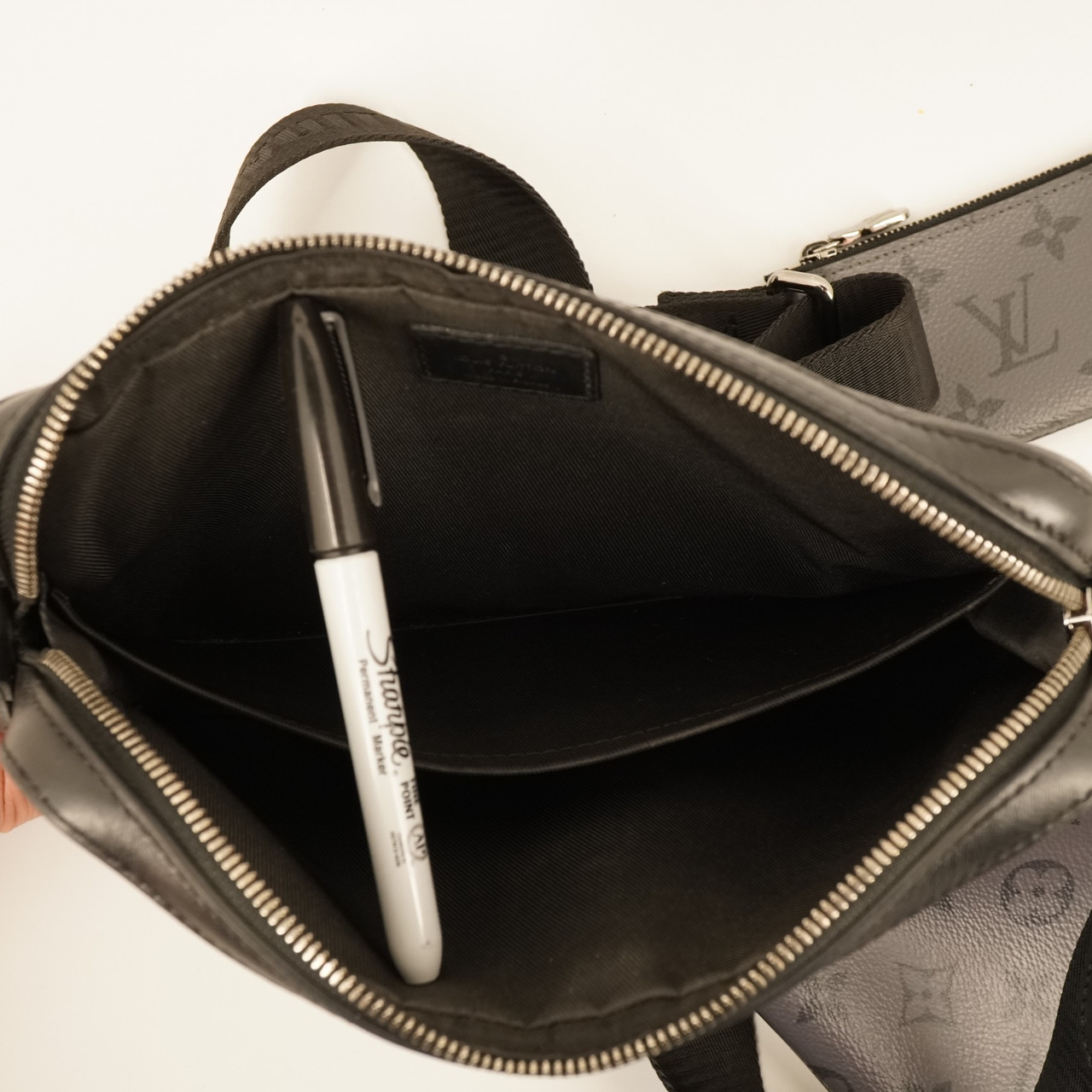 Louis Vuitton Trio Messenger Handbag Monogram Eclipse, A+ Cond