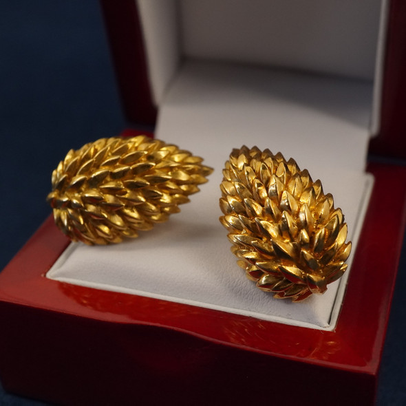 Tiffany & Co. Italy 18k Tear Drop Shape Omega Earrings, Rare - Free Ship USA Tiffany & Co. Italy 18k Tear Drop Shape Omega Earrings, Rare - Free Ship USA