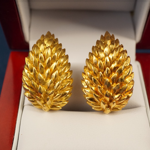 Tiffany & Co. Italy 18k Tear Drop Shape Omega Earrings, Rare - Free Ship USA Tiffany & Co. Italy 18k Tear Drop Shape Omega Earrings, Rare - Free Ship USA