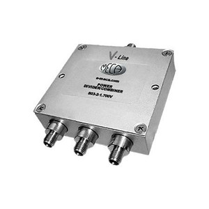 MECA 700-2700 MHz 3-way power divider. 40 watts. 1.10 typical VSWR. 22dB min. isolation between ports. SMA Female connectors.