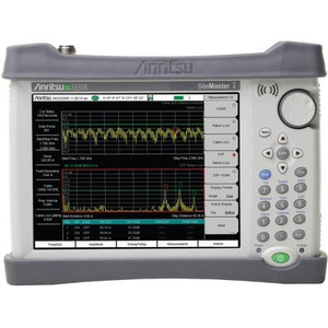 ANRITSU cable sweeper, 2 MHz to 4 GHz. With battery, carry case, AC/DC adapter, cig adapter, PC software, USB cable, manual. *CAL COMPONENTS NOT INCLUDED.