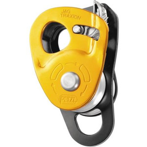 PETZL JAG TRAXION High efficiency double progress capture pulley.4:1 haul system. Toothed cam with self-cleaning slot. Sealed ball bearings. Aluminum, nylon.