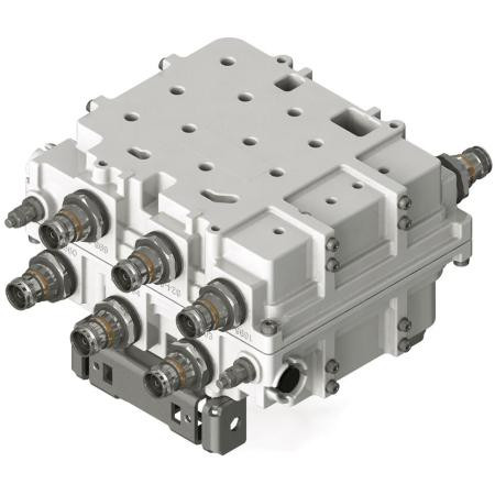 COMMSCOPE Twin Triplexer 700/850/1695-2360, DC Sense. Includes mounting hardware.