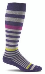 ​Can you wear compression socks at night?