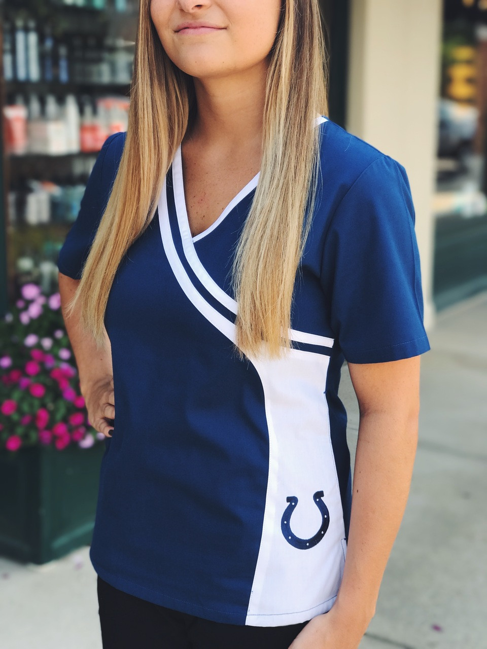Indianapolis Colts NEW Women's NFL Scrub Top with Side Pockets Scrub