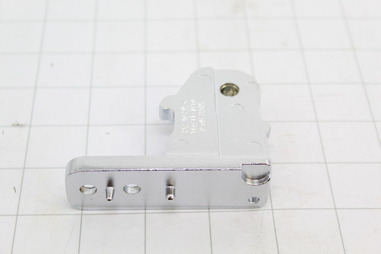 Dacor 111445 - ASSY HINGE-MIDDLE RIGHT - Image Coming Soon!