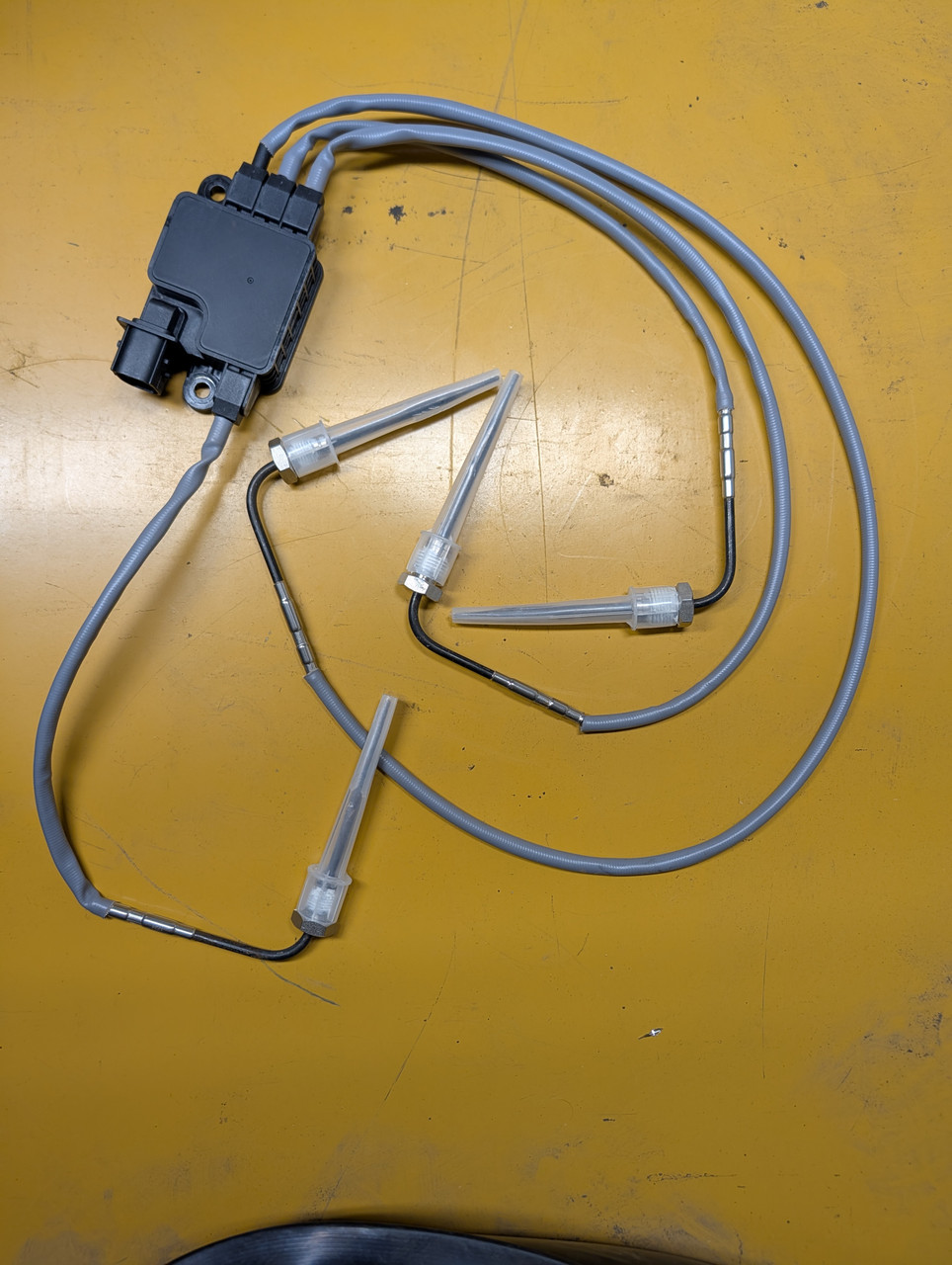 Dinex 5EL076 Exhaust Gas Temperature Sensor for Cummins – Replaces 4384573 and A054U501