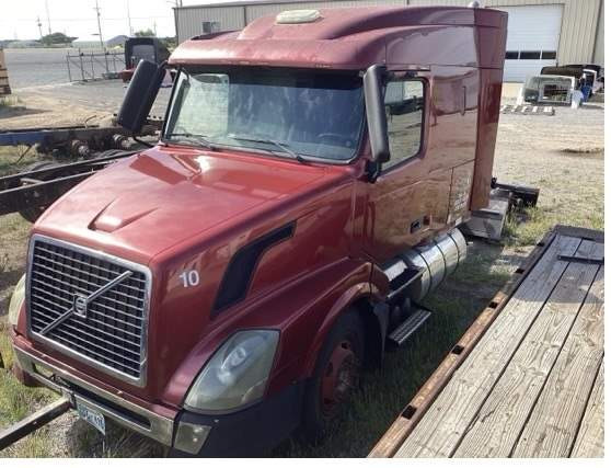 2007 VOLVO TRACTOR VE D12