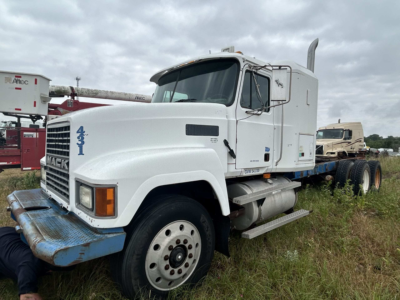 USED PARTS FOR SALE - 2000 MACK CH613 USED PARTS