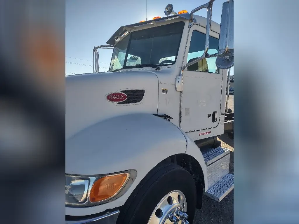Used 2011 PETERBILT Cab Chassis, Dually - 337 For Sale