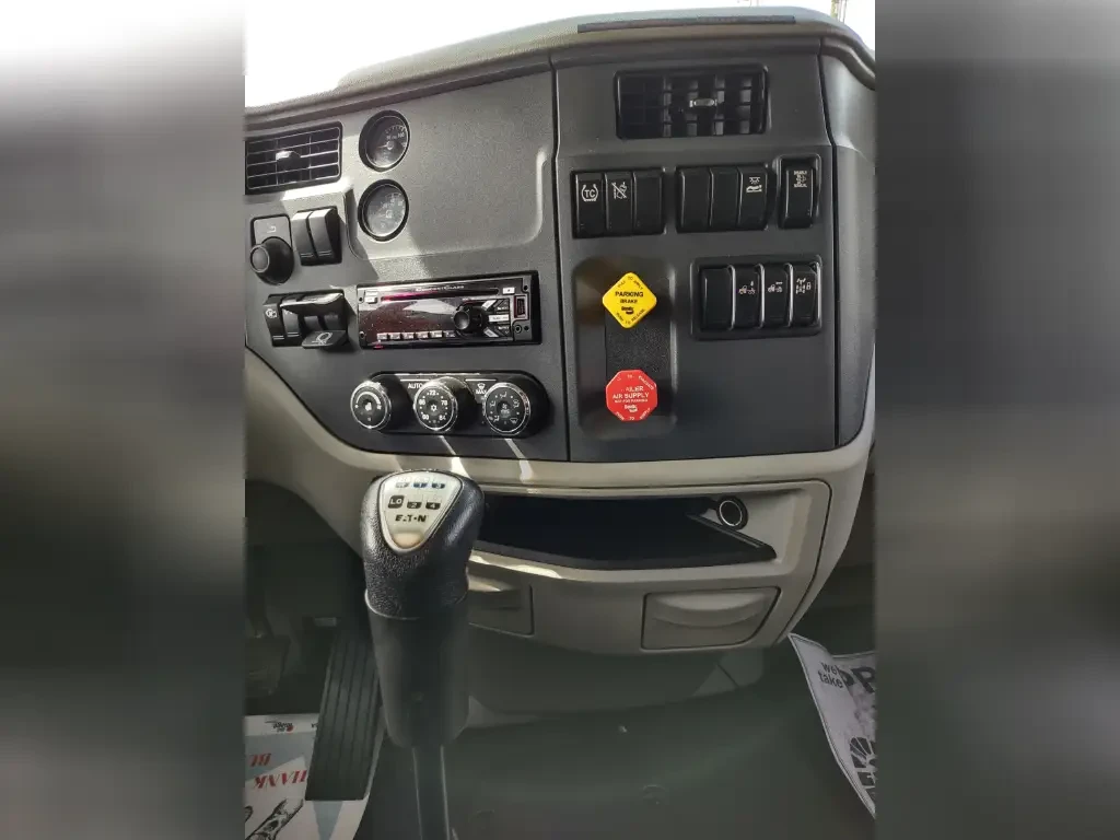 Used 2020 PETERBILT Conventional - Sleeper Truck, Tractor - 579 For Sale
