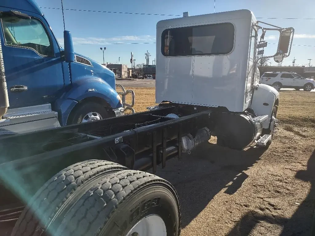 Used 2015 PETERBILT Cab Chassis, Dually - 337 For Sale
