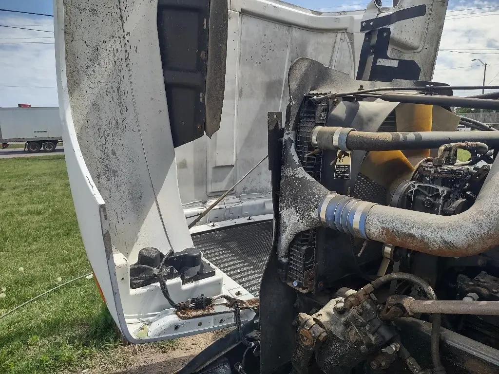 Used 1999 FREIGHTLINER Hauler - FLD For Sale