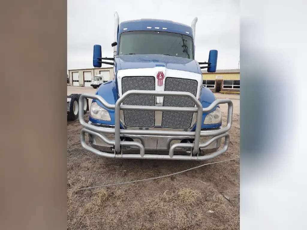 Used 2018 KENWORTH Conventional - Sleeper Truck, Tractor - T680 For Sale