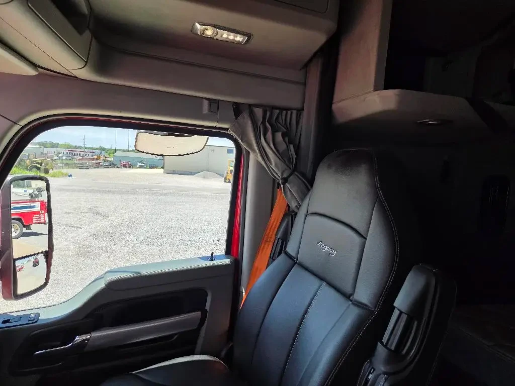 Used 2020 KENWORTH Conventional - Sleeper Truck, Tractor - T-680 For Sale