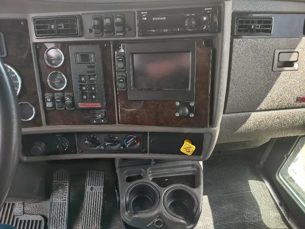 Used 2021 KENWORTH Box Truck - Straight Truck - T270 For Sale