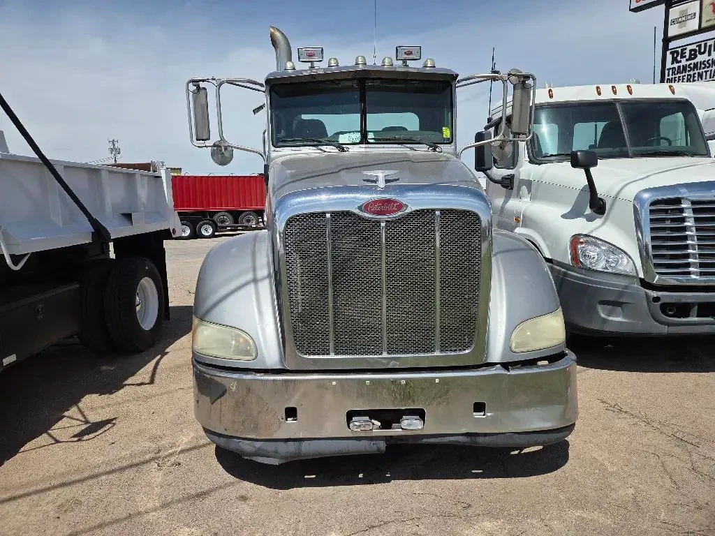 Used 2009 PETERBILT Conventional - Day Cab - 384 For Sale