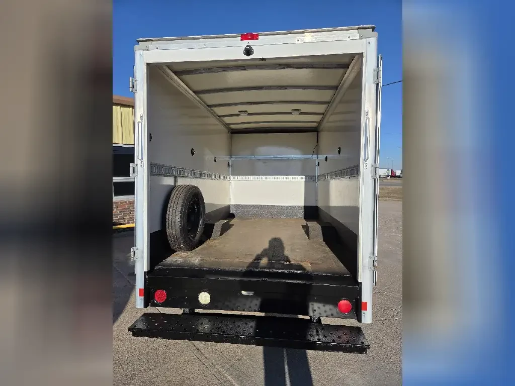 Used 2014 FORD Box Truck - Straight Truck - ECONOLINE For Sale