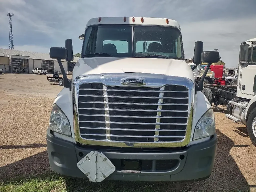 Used 2014 FREIGHTLINER Hauler - CASCADIA 125 For Sale