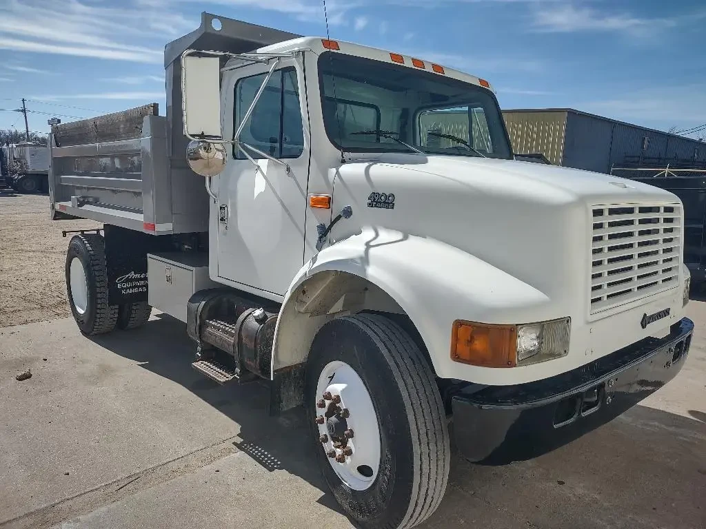 Used 1998 INTERNATIONAL Dump Truck - 4700 For Sale