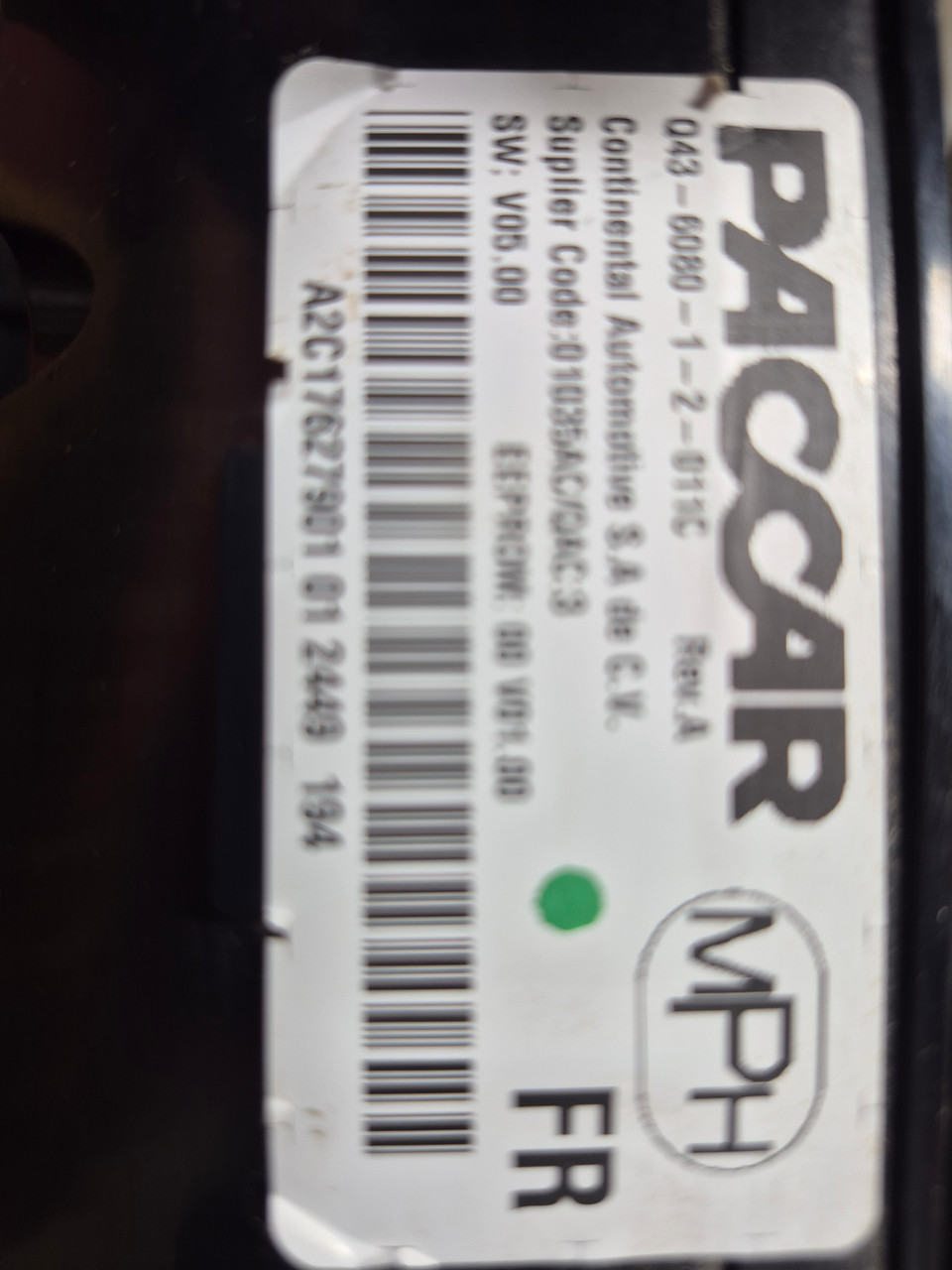 USED PETERBILT INSTRUMENT CLUSTER
