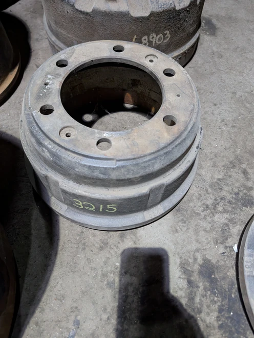Used Gunite 3215 Brake Drum – 16.5" x 7" Heavy-Duty Truck