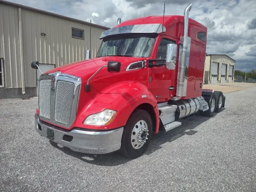 Used 2020 KENWORTH Tractor, Conventional - Sleeper Truck - T-680 For Sale