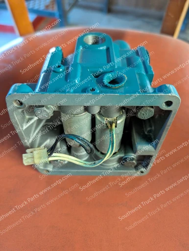 Bendix 065346 M-12 ABS Modulator Relay Valve
