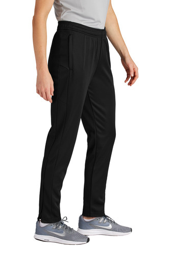 BLACK/BLACK-4