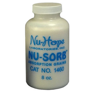 Nu-Hope Nu-Sorb granules turning liquid ostomy output into gel