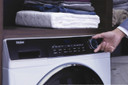 Haier HW150-BP14986EIT lavatrice Caricamento frontale 15 kg 1400 Giri/min Bianco