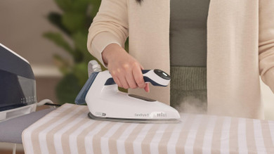Braun Ferro da Stiro a Caldaia a carica continua 2400W 2LT piatra eloxal PLUS BLU