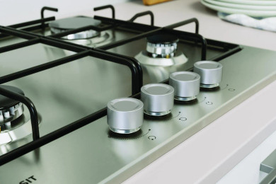 Indesit THP642IXI Piano Cottura a Gas 60cm 4 Fuochi Acciaio Inox, Griglie Ghisa, Accensione Elettronica