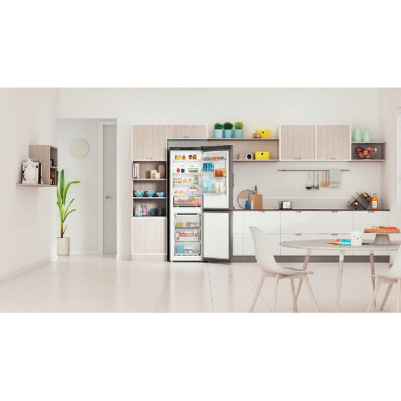 Indesit Push&GO INFC8 TA23X Libera installazione 335 L D Acciaio inossidabile